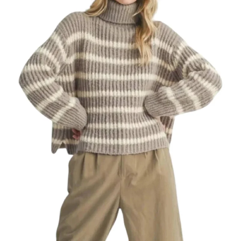 Aki Turtleneck Fuzzy Knit Sweater In Moss Ivory