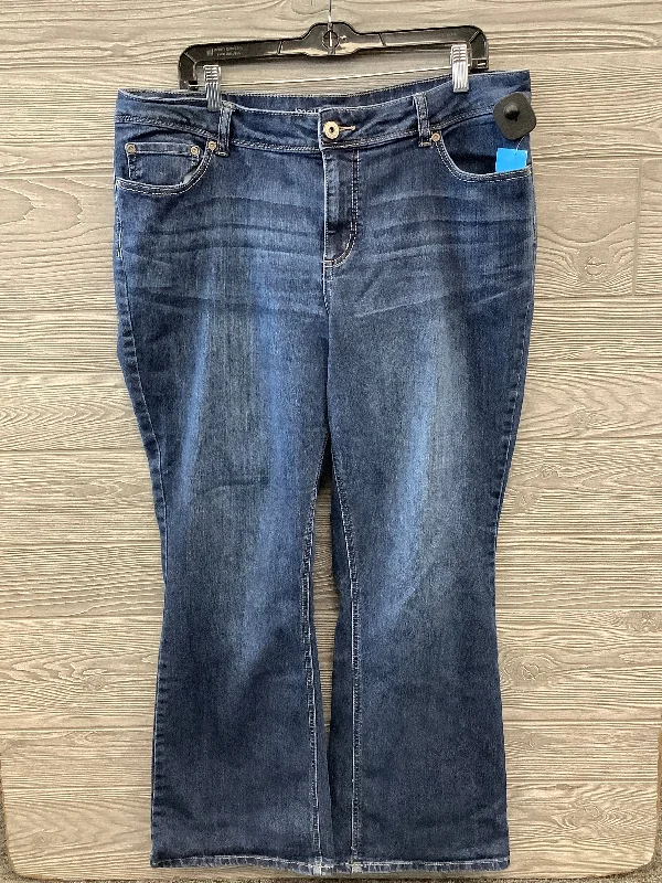 Jeans Flared By Maurices In Blue Denim, Size: 18